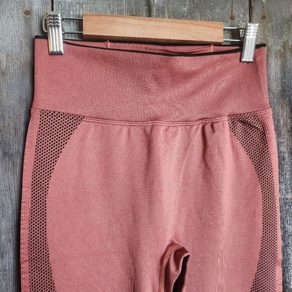 PINK Active Orange Seamless High Rise Athletic Leggings Size M Black Contrast - Picture 3 of 7